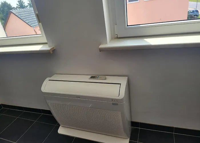 Lounge An Der Feuerwache Mit Aussenbereich Mit Klimaanlage Lägenhet *