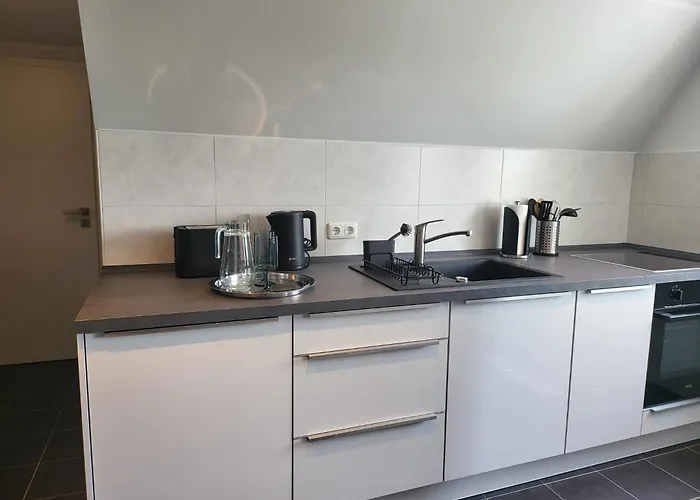 Lounge An Der Feuerwache Mit Aussenbereich Mit Klimaanlage *